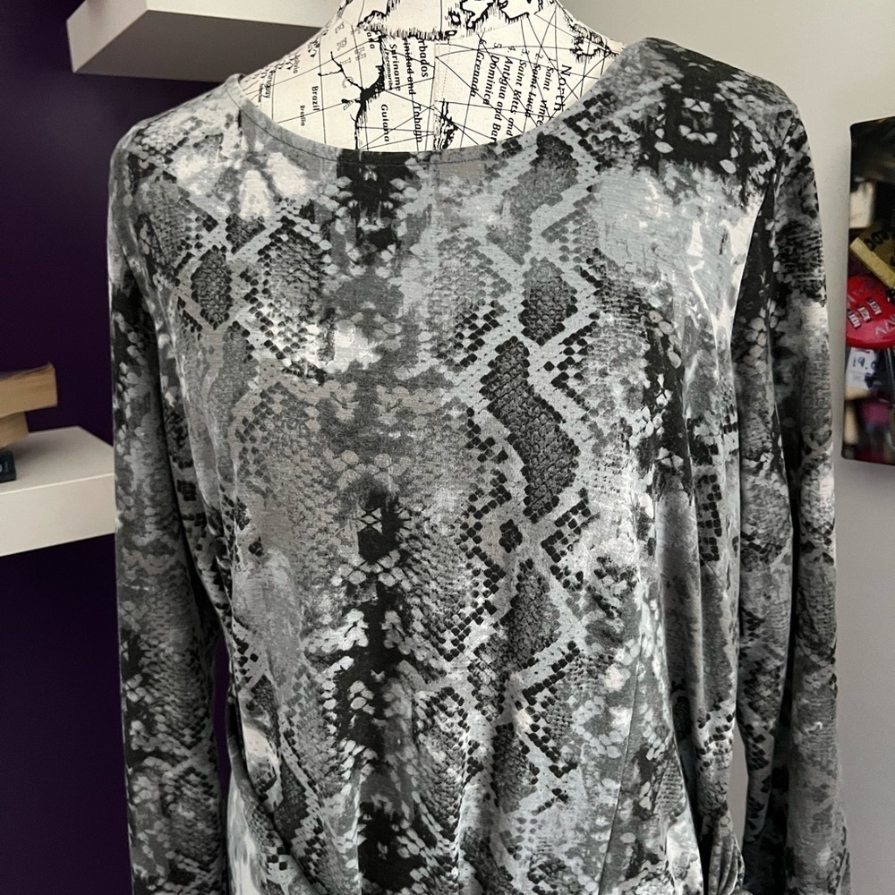 Dennis Basso Gray/Black Snakeskin Print Dress - Picture 2 of 8